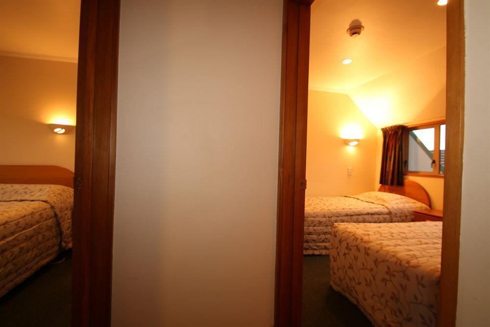 Amross Motel Dunedin Exterior photo